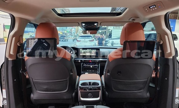 Acheter Occasion Voiture Kia Carnival Noir à Battambang, Battambang Province Acheter Occasion Voiture Kia Carnival Noir à Battambang, Battambang Province