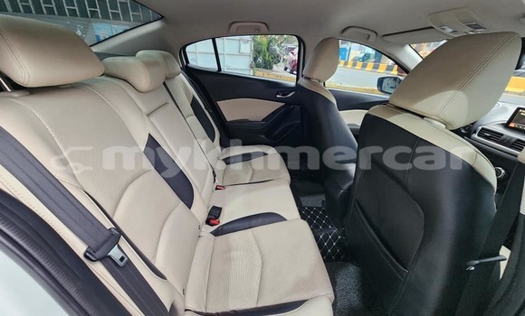 Acheter Occasion Voiture Mazda 3 Blanc à Bavet, Svay Rieng Province Acheter Occasion Voiture Mazda 3 Blanc à Bavet, Svay Rieng Province