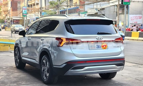 Acheter Occasion Voiture Hyundai Santa Fe Autre à Battambang, Battambang Province Acheter Occasion Voiture Hyundai Santa Fe Autre à Battambang, Battambang Province