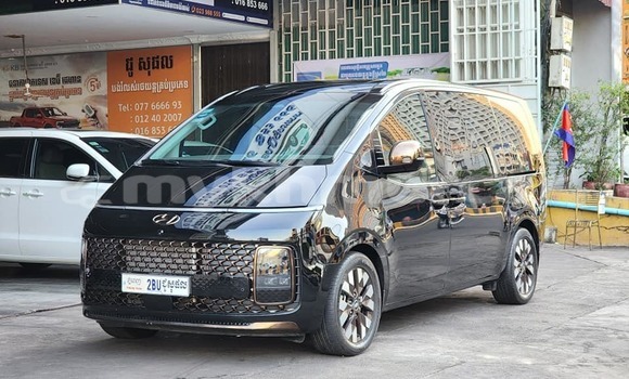 Buy Used Hyundai Starex (H-1) Black Car in Battambang in Battambang Province