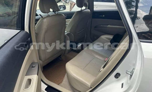 Buy Used Toyota Prius White Car in Battambang in Battambang Province Buy Used Toyota Prius White Car in Battambang in Battambang Province