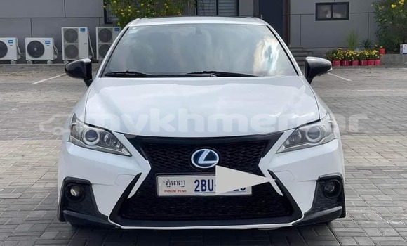 Buy Used Lexus CT White Car in Banteay Meanchey in Banteay Meanchey Province Buy Used Lexus CT White Car in Banteay Meanchey in Banteay Meanchey Province