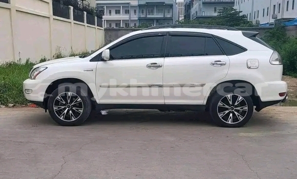 Buy Used Lexus RX 330 White Car in Kep in Kep Province Buy Used Lexus RX 330 White Car in Kep in Kep Province