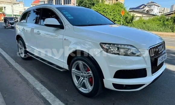 Buy Used Audi Q7 White Car in Cheom Ksan in Preah Vihear Province Buy Used Audi Q7 White Car in Cheom Ksan in Preah Vihear Province