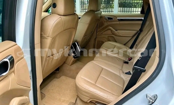 Buy Used Nissan Rogue White Car in Cheom Ksan in Preah Vihear Province Buy Used Nissan Rogue White Car in Cheom Ksan in Preah Vihear Province