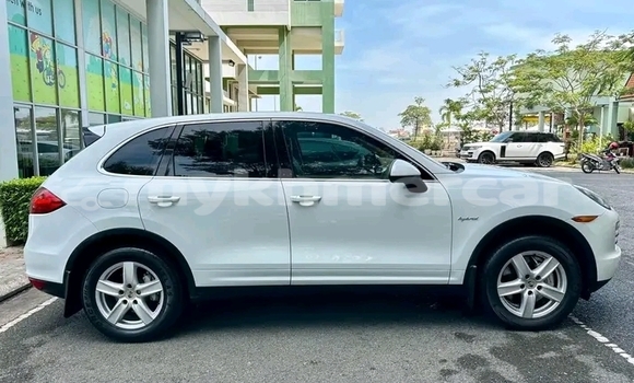 Buy Used Nissan Rogue White Car in Cheom Ksan in Preah Vihear Province Buy Used Nissan Rogue White Car in Cheom Ksan in Preah Vihear Province