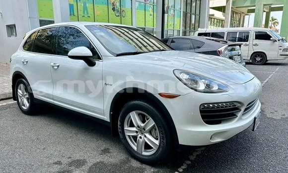 Buy Used Nissan Rogue White Car in Cheom Ksan in Preah Vihear Province Buy Used Nissan Rogue White Car in Cheom Ksan in Preah Vihear Province