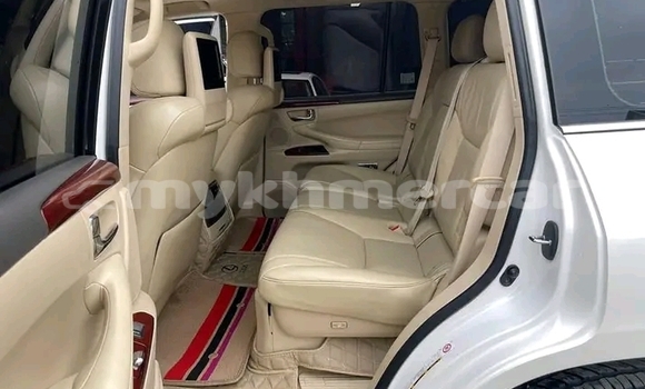 Buy Used Lexus RX 330 White Car in Cheom Ksan in Preah Vihear Province Buy Used Lexus RX 330 White Car in Cheom Ksan in Preah Vihear Province