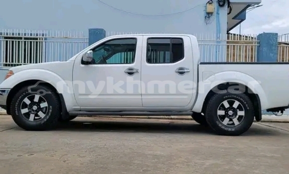 Buy Used Nissan Frontier White Car in Cheom Ksan in Preah Vihear Province Buy Used Nissan Frontier White Car in Cheom Ksan in Preah Vihear Province