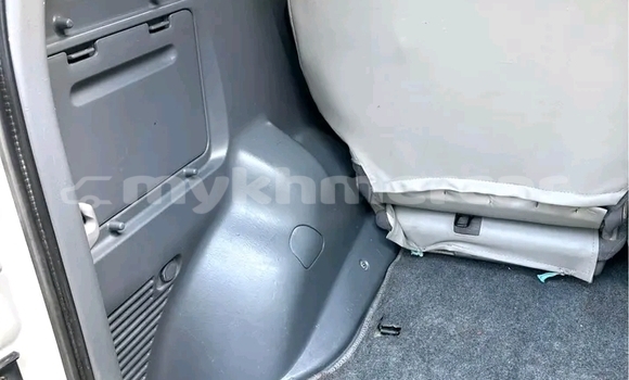 Buy Used Toyota RAV4 Other Car in Chbar Mon in Kampong Speu Province Buy Used Toyota RAV4 Other Car in Chbar Mon in Kampong Speu Province