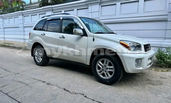 Buy Used Toyota RAV4 Other Car in Chbar Mon in Kampong Speu Province Buy Used Toyota RAV4 Other Car in Chbar Mon in Kampong Speu Province