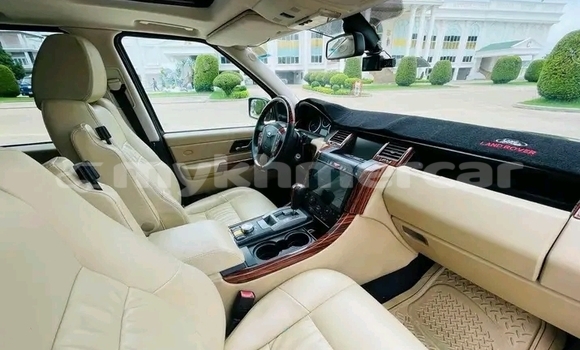 Buy Used Range Rover Range Rover Black Car in Cheom Ksan in Preah Vihear Province Buy Used Range Rover Range Rover Black Car in Cheom Ksan in Preah Vihear Province