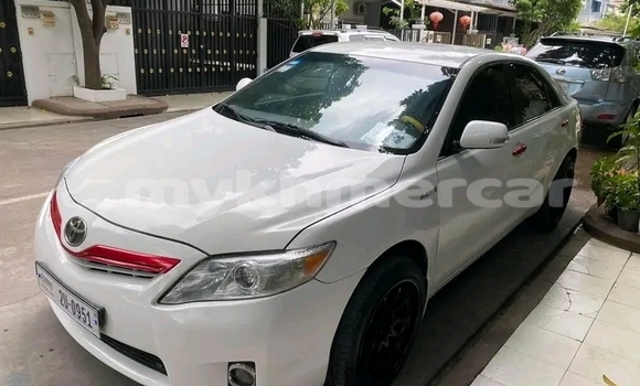 Buy Used Toyota Camry White Car in Cheom Ksan in Preah Vihear Province Buy Used Toyota Camry White Car in Cheom Ksan in Preah Vihear Province