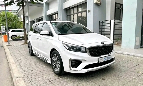 Buy Used Kia Carnival White Car in Cheom Ksan in Preah Vihear Province Buy Used Kia Carnival White Car in Cheom Ksan in Preah Vihear Province