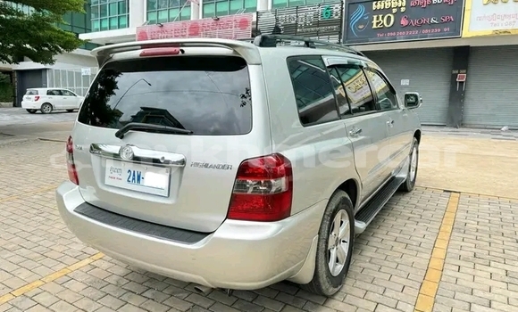 Buy Used Toyota Highlander Other Car in Kratié in Kratié Province Buy Used Toyota Highlander Other Car in Kratié in Kratié Province