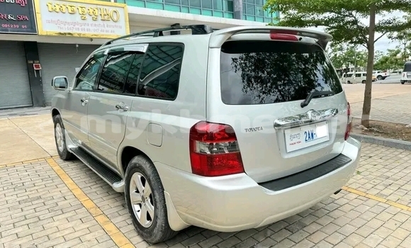 Buy Used Toyota Highlander Other Car in Kratié in Kratié Province Buy Used Toyota Highlander Other Car in Kratié in Kratié Province