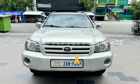 Buy Used Toyota Highlander Other Car in Kratié in Kratié Province Buy Used Toyota Highlander Other Car in Kratié in Kratié Province
