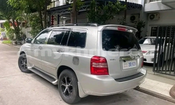 Buy Used Toyota Highlander Other Car in Cheom Ksan in Preah Vihear Province Buy Used Toyota Highlander Other Car in Cheom Ksan in Preah Vihear Province