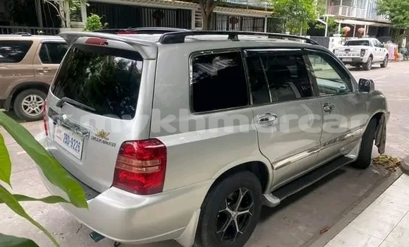 Buy Used Toyota Highlander Other Car in Cheom Ksan in Preah Vihear Province Buy Used Toyota Highlander Other Car in Cheom Ksan in Preah Vihear Province