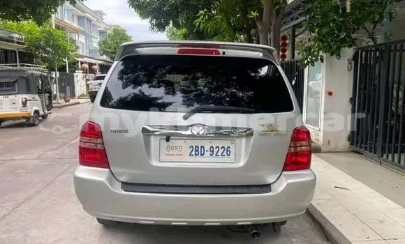 Buy Used Toyota Highlander Other Car in Cheom Ksan in Preah Vihear Province Buy Used Toyota Highlander Other Car in Cheom Ksan in Preah Vihear Province