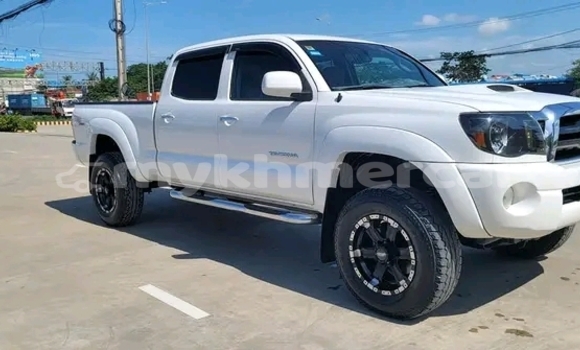 ទិញ បានប្រើ Toyota Tacoma White ឡាន} ក្នុង Moung Ruessei ក្នុង Battambang Province ទិញ បានប្រើ Toyota Tacoma White ឡាន} ក្នុង Moung Ruessei ក្នុង Battambang Province