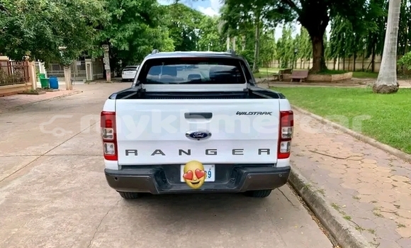 ទិញ បានប្រើ GMC Sonoma White ឡាន} ក្នុង Kep ក្នុង Kep Province ទិញ បានប្រើ GMC Sonoma White ឡាន} ក្នុង Kep ក្នុង Kep Province