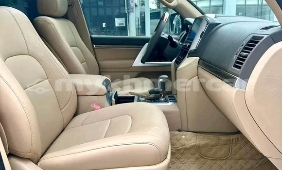 ទិញ បានប្រើ Toyota Land Cruiser Prado White ឡាន} ក្នុង Poipet ក្នុង Banteay Meanchey Province ទិញ បានប្រើ Toyota Land Cruiser Prado White ឡាន} ក្នុង Poipet ក្នុង Banteay Meanchey Province