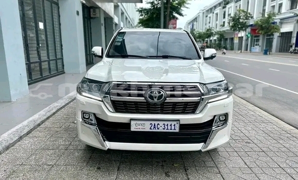 ទិញ បានប្រើ Toyota Land Cruiser Prado White ឡាន} ក្នុង Poipet ក្នុង Banteay Meanchey Province ទិញ បានប្រើ Toyota Land Cruiser Prado White ឡាន} ក្នុង Poipet ក្នុង Banteay Meanchey Province