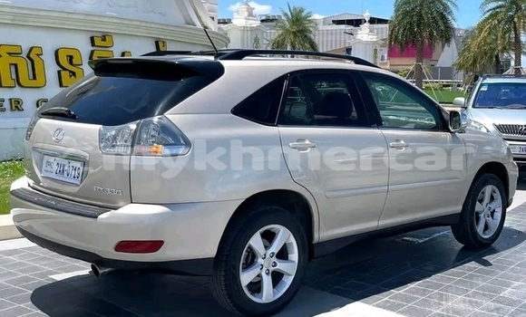 ទិញ បានប្រើ Lexus HS White ឡាន} ក្នុង Cheom Ksan ក្នុង Preah Vihear Province ទិញ បានប្រើ Lexus HS White ឡាន} ក្នុង Cheom Ksan ក្នុង Preah Vihear Province