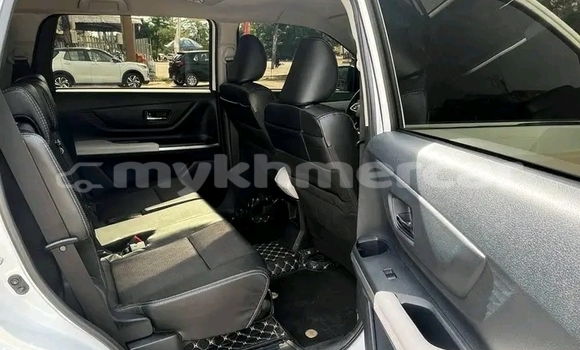 Buy Used Toyota Voltz White Car in Cheom Ksan in Preah Vihear Province Buy Used Toyota Voltz White Car in Cheom Ksan in Preah Vihear Province