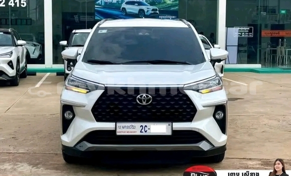 Buy Used Toyota Voltz White Car in Cheom Ksan in Preah Vihear Province Buy Used Toyota Voltz White Car in Cheom Ksan in Preah Vihear Province