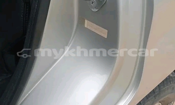 Acheter Occasion Voiture Kia Carnival Autre à Cheom Ksan, Preah Vihear Province Acheter Occasion Voiture Kia Carnival Autre à Cheom Ksan, Preah Vihear Province