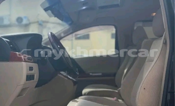 Acheter Occasion Voiture Toyota Alphard Noir à Cheom Ksan, Preah Vihear Province Acheter Occasion Voiture Toyota Alphard Noir à Cheom Ksan, Preah Vihear Province