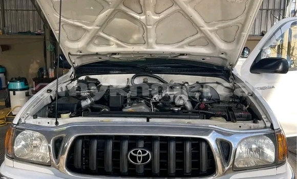 Acheter Occasion Voiture Toyota Tacoma Blanc à Kampot, Kampot Province Acheter Occasion Voiture Toyota Tacoma Blanc à Kampot, Kampot Province