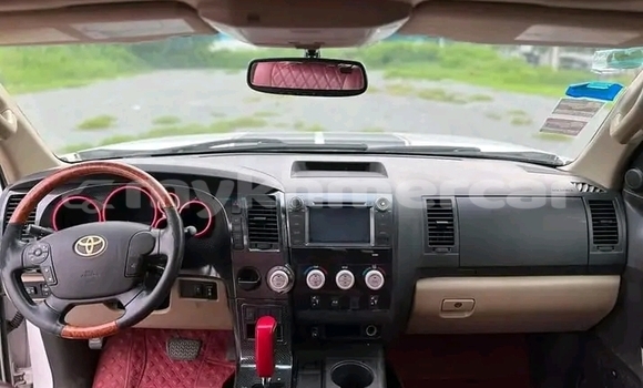 Acheter Occasion Voiture Toyota Tundra Blanc à Kratié, Kratie Province Acheter Occasion Voiture Toyota Tundra Blanc à Kratié, Kratie Province