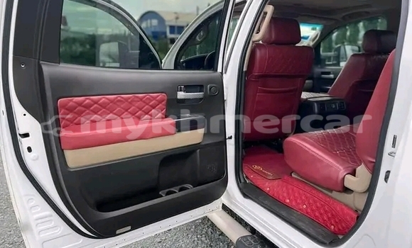 Acheter Occasion Voiture Toyota Tundra Blanc à Kratié, Kratie Province Acheter Occasion Voiture Toyota Tundra Blanc à Kratié, Kratie Province
