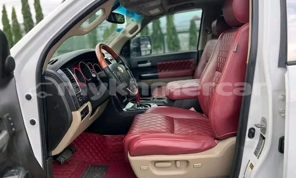 Acheter Occasion Voiture Toyota Tundra Blanc à Kratié, Kratie Province Acheter Occasion Voiture Toyota Tundra Blanc à Kratié, Kratie Province