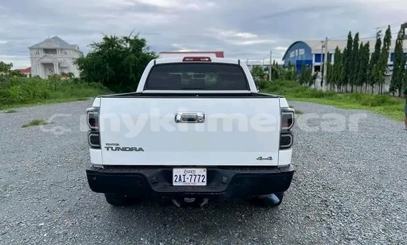 Acheter Occasion Voiture Toyota Tundra Blanc à Kratié, Kratie Province Acheter Occasion Voiture Toyota Tundra Blanc à Kratié, Kratie Province