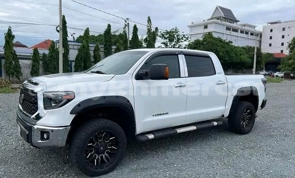 Acheter Occasion Voiture Toyota Tundra Blanc à Kratié, Kratie Province Acheter Occasion Voiture Toyota Tundra Blanc à Kratié, Kratie Province