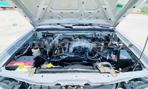 Acheter Occasion Voiture Toyota Fortuner Blanc à Cheom Ksan, Preah Vihear Province Acheter Occasion Voiture Toyota Fortuner Blanc à Cheom Ksan, Preah Vihear Province