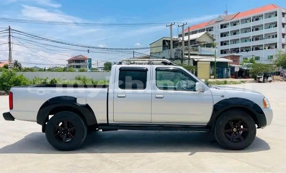 Acheter Occasion Voiture Toyota Fortuner Blanc à Cheom Ksan, Preah Vihear Province Acheter Occasion Voiture Toyota Fortuner Blanc à Cheom Ksan, Preah Vihear Province