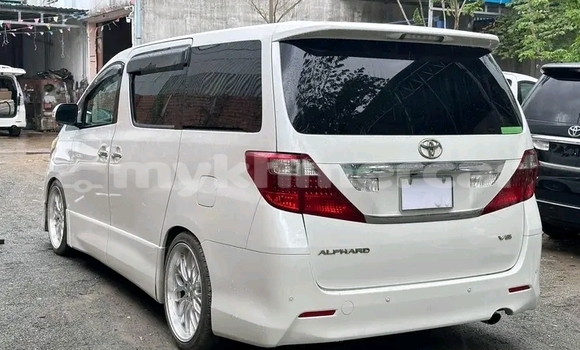 Acheter Occasion Voiture Toyota Alphard Blanc à Cheom Ksan, Preah Vihear Province Acheter Occasion Voiture Toyota Alphard Blanc à Cheom Ksan, Preah Vihear Province