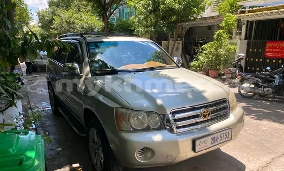 Buy Used Toyota Highlander Other Car in Cheom Ksan in Preah Vihear Province Buy Used Toyota Highlander Other Car in Cheom Ksan in Preah Vihear Province