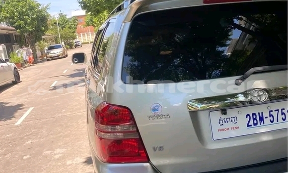 Buy Used Toyota Highlander Other Car in Cheom Ksan in Preah Vihear Province Buy Used Toyota Highlander Other Car in Cheom Ksan in Preah Vihear Province