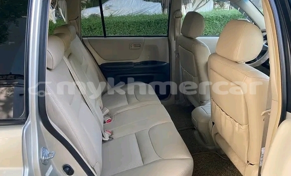 Buy Used Toyota Highlander Other Car in Cheom Ksan in Preah Vihear Province Buy Used Toyota Highlander Other Car in Cheom Ksan in Preah Vihear Province