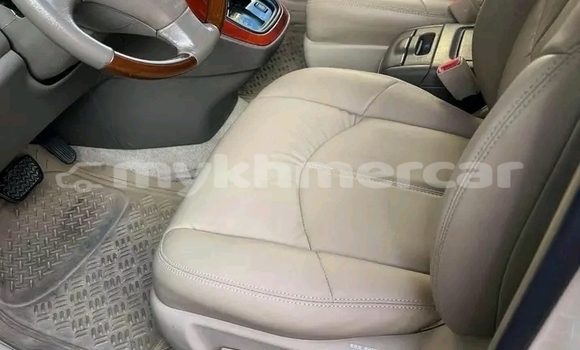 Buy Used Lexus RX 330 White Car in Cheom Ksan in Preah Vihear Province Buy Used Lexus RX 330 White Car in Cheom Ksan in Preah Vihear Province