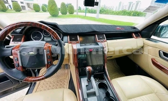 Buy Used Range Rover Range Rover Black Car in Cheom Ksan in Preah Vihear Province Buy Used Range Rover Range Rover Black Car in Cheom Ksan in Preah Vihear Province