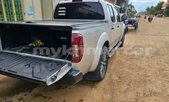 Buy Used Nissan Navara Other Car in Cheom Ksan in Preah Vihear Province
