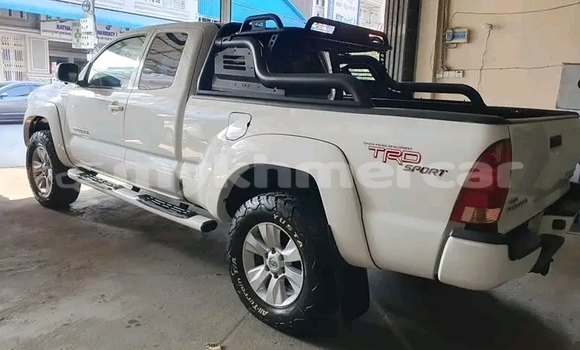 ទិញ បានប្រើ Toyota Aqua White ឡាន} ក្នុង Senmonorom ក្នុង Mondulkiri Province ទិញ បានប្រើ Toyota Aqua White ឡាន} ក្នុង Senmonorom ក្នុង Mondulkiri Province