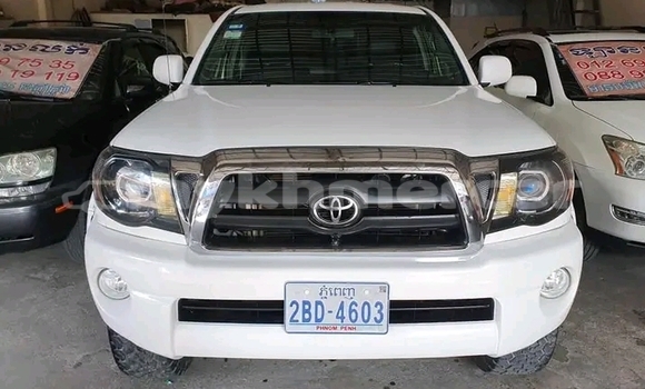 ទិញ បានប្រើ Toyota Aqua White ឡាន} ក្នុង Senmonorom ក្នុង Mondulkiri Province ទិញ បានប្រើ Toyota Aqua White ឡាន} ក្នុង Senmonorom ក្នុង Mondulkiri Province